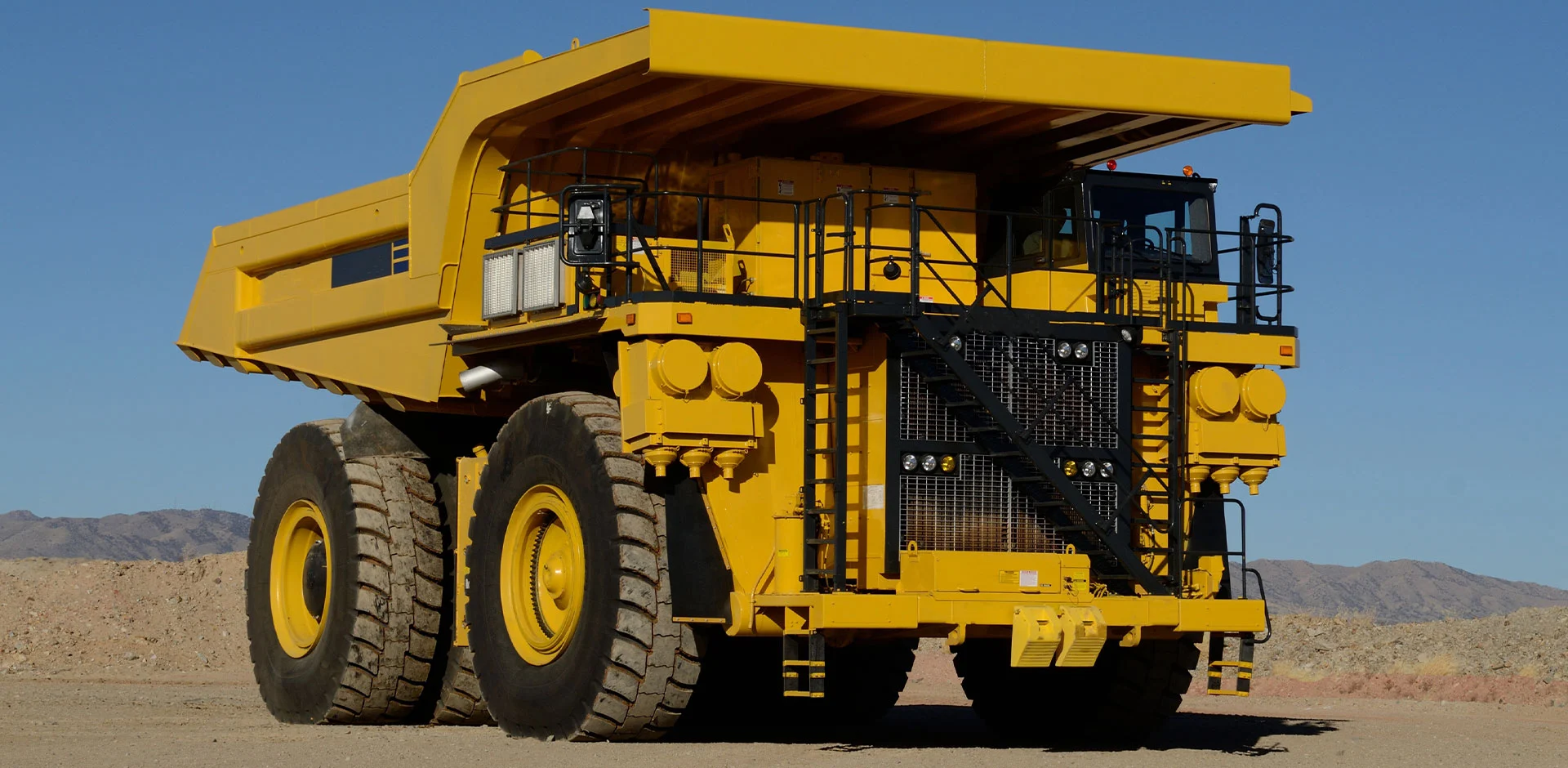 Attaches industrielles applaudies dans les camions lourds, la construction et l'équipement minier